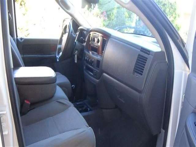 Dodge Ram Pickup 2500 2006 photo 42